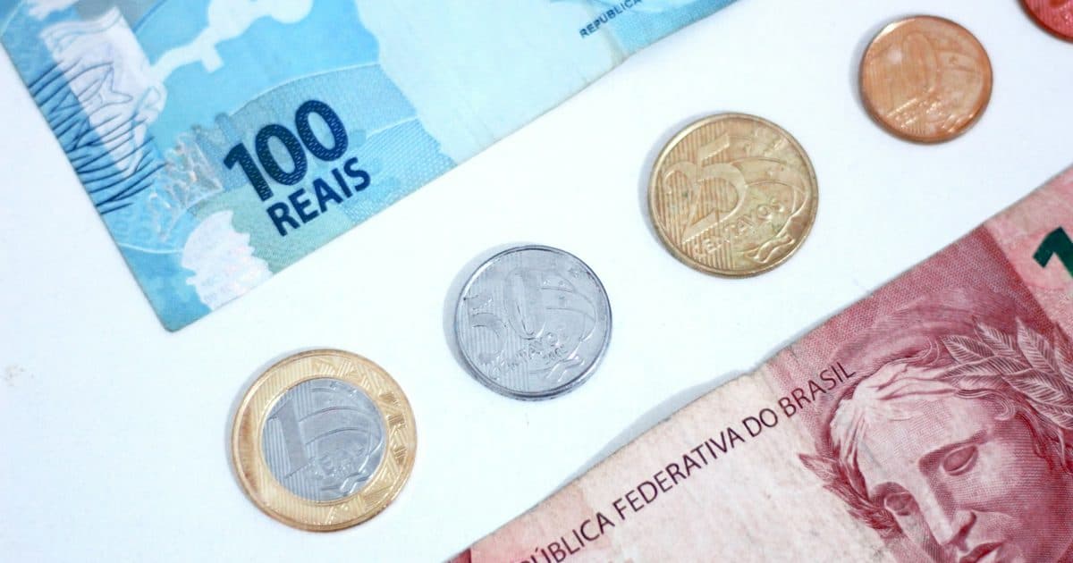 Precisa ser rico pra investir? O mito mais caro do Brasil